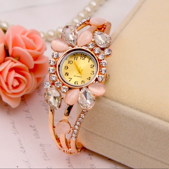 New Beautiful Rose Gold Quartz Bracelet Watch, New Without Tags - Picture 1 of 2